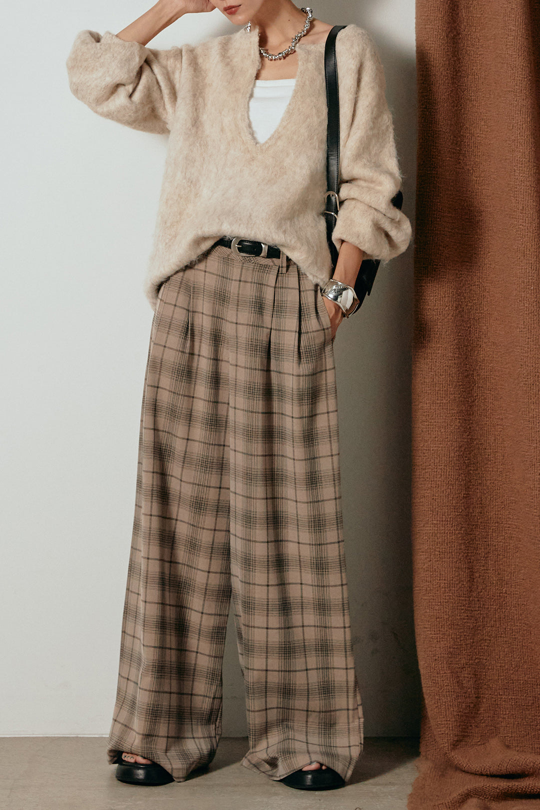 [SET]ミックスシャギー深Vニット+タック入りタータンチェックワイドパンツ(2set)