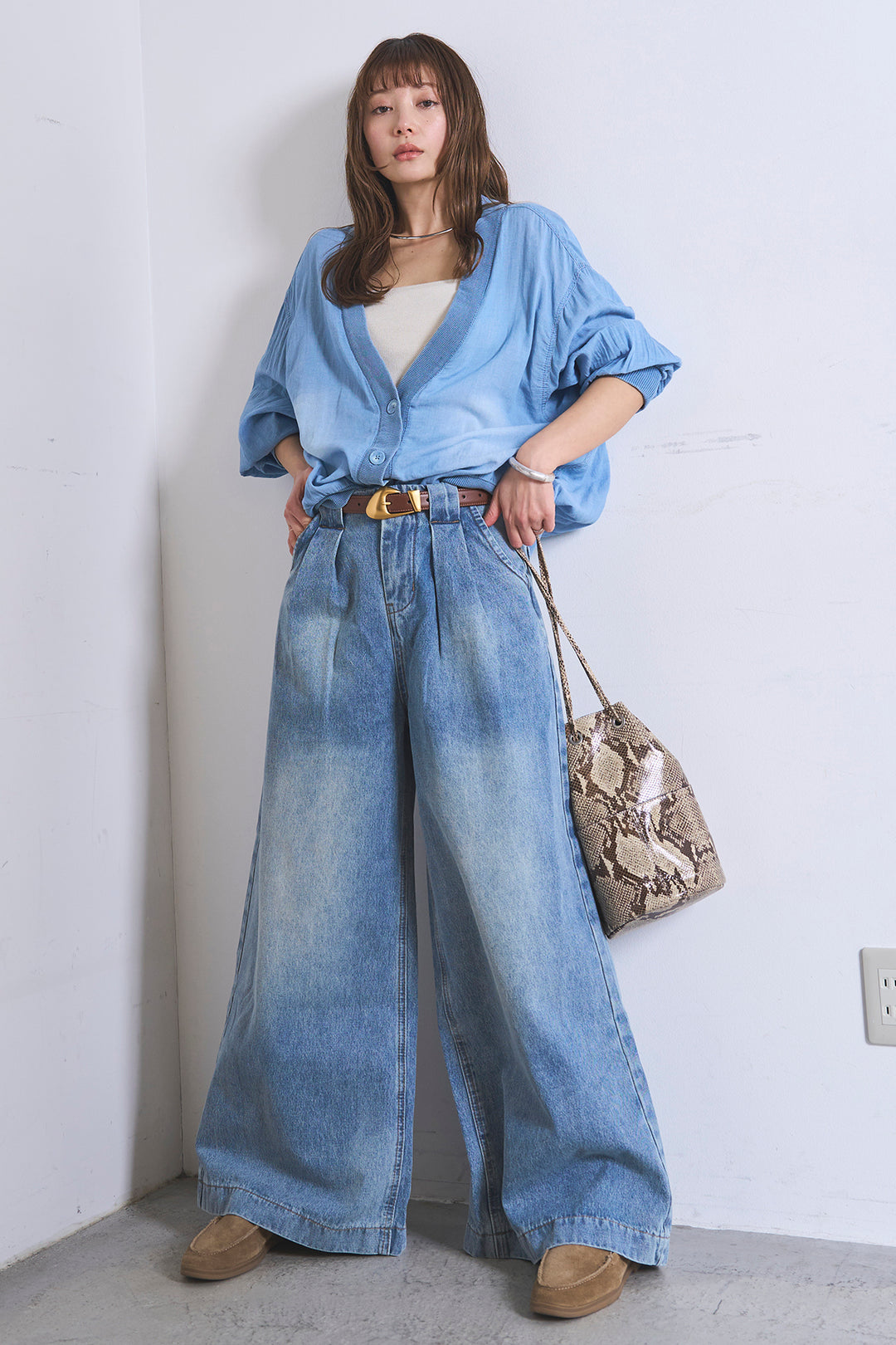 [SET]シアーデニムカーディガン+ベルトループワイドタックデニムパンツ(2set)