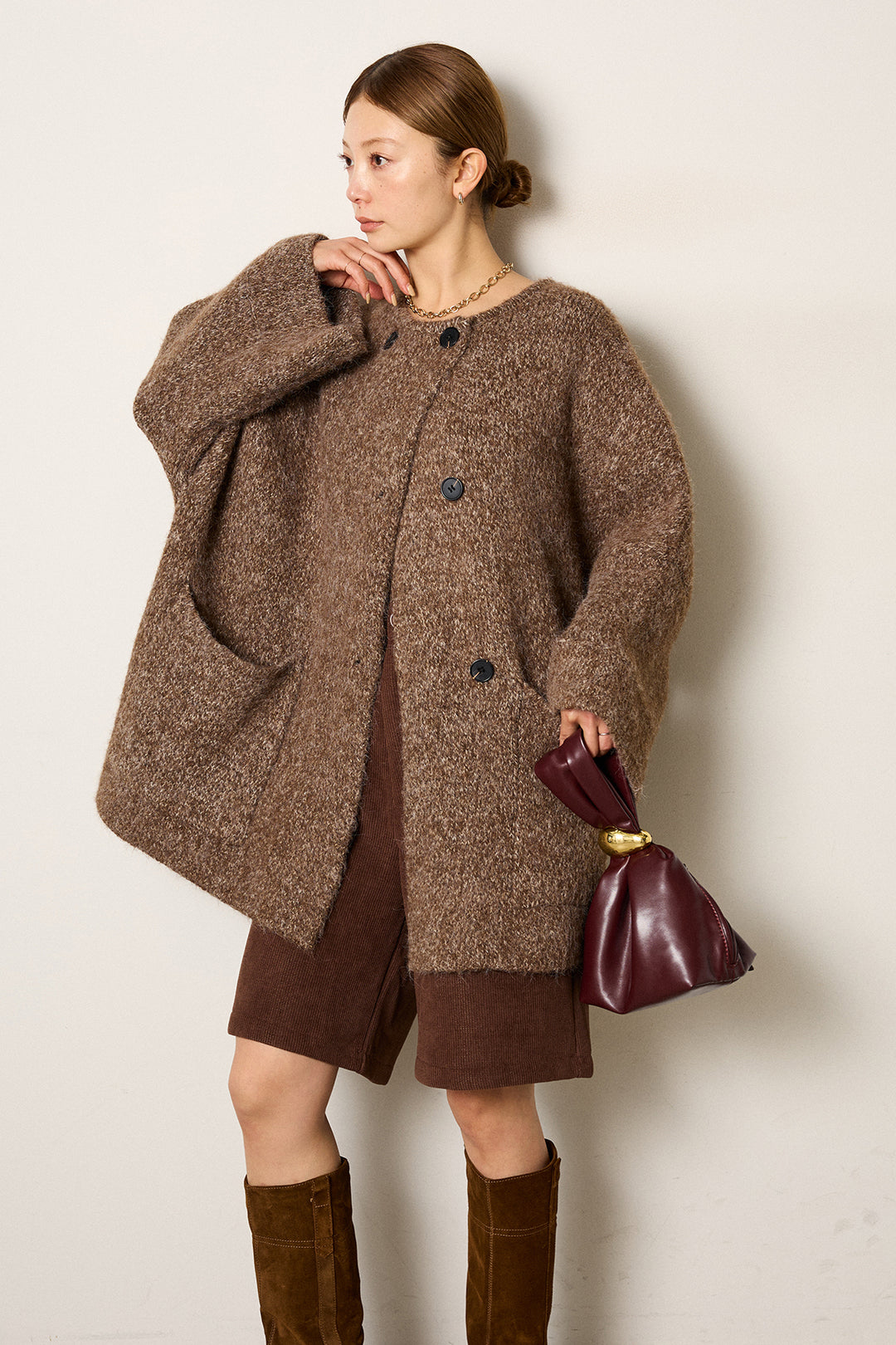 [SET]アシンメトリーボタンニットカーディガン+リラックスコーデュロイハーフパンツ(2set)