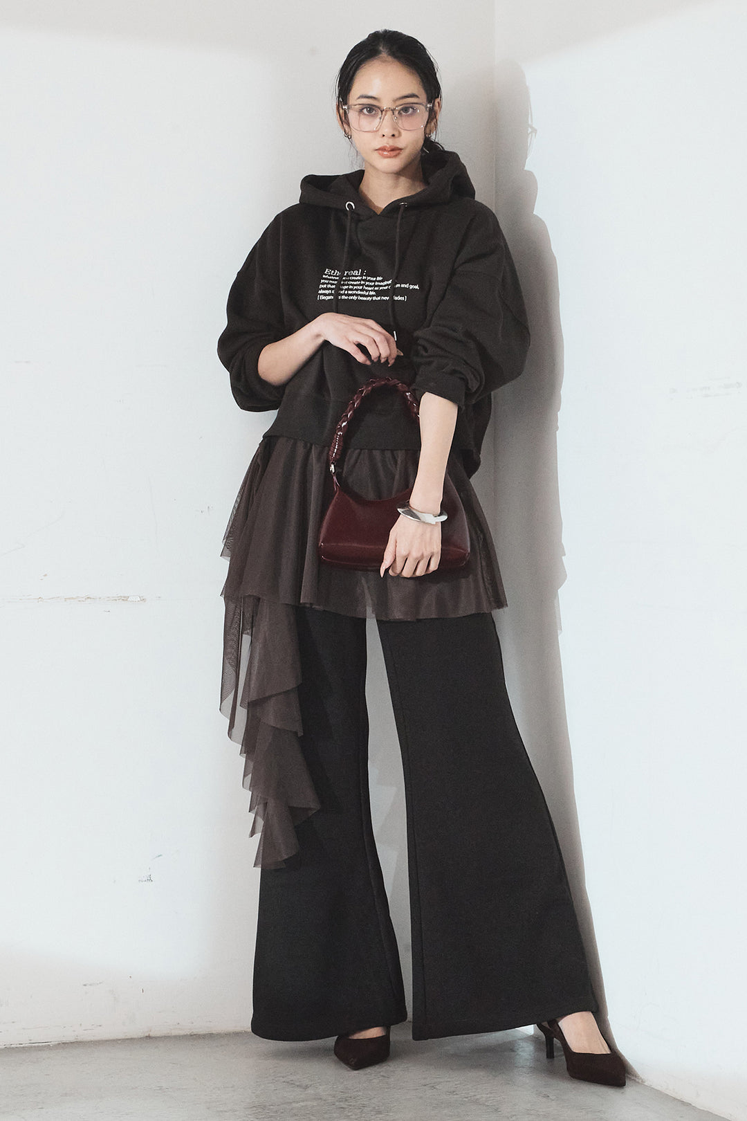 [SET]裏起毛レタリング刺繍フーディショートプルオーバー+チュールレイヤードニットパンツ(2set)