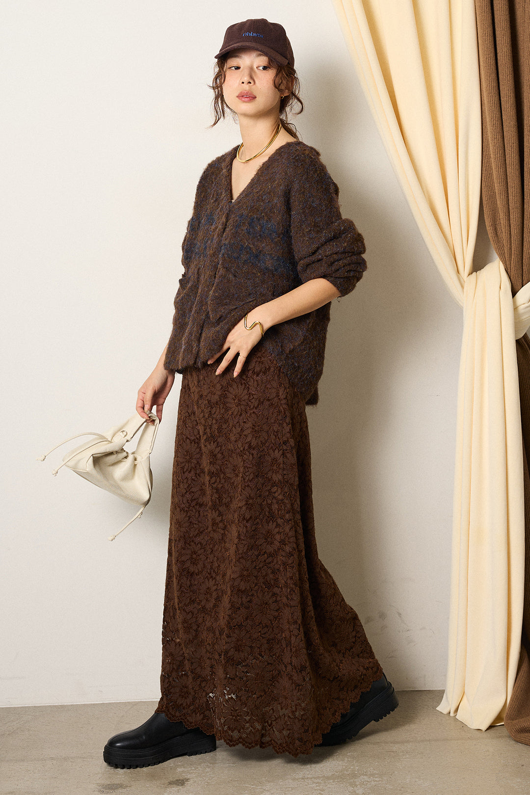 [SET]ウール混透かしロゴニットカーディガン+花柄刺繍ベロアフレアスカート(2set)