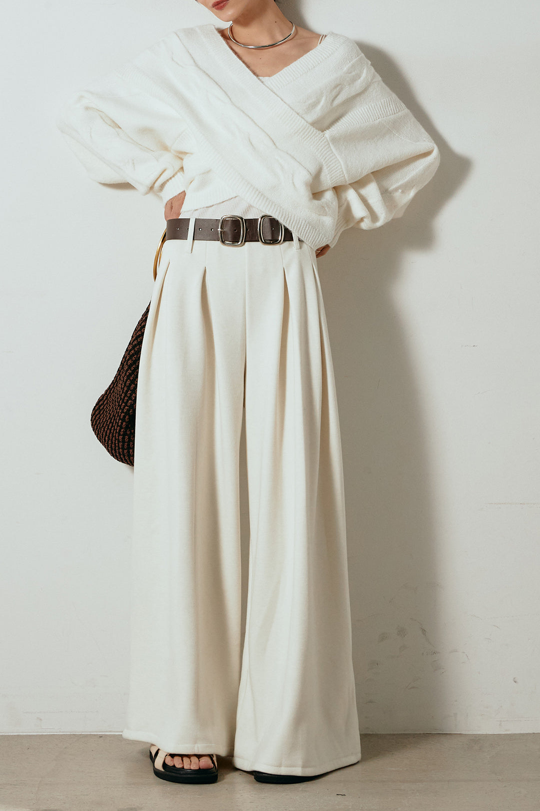 [SET]ケーブルカシュクールニットトップス+フェイクレザー太ベルト付きタックワイドパンツ(2set)