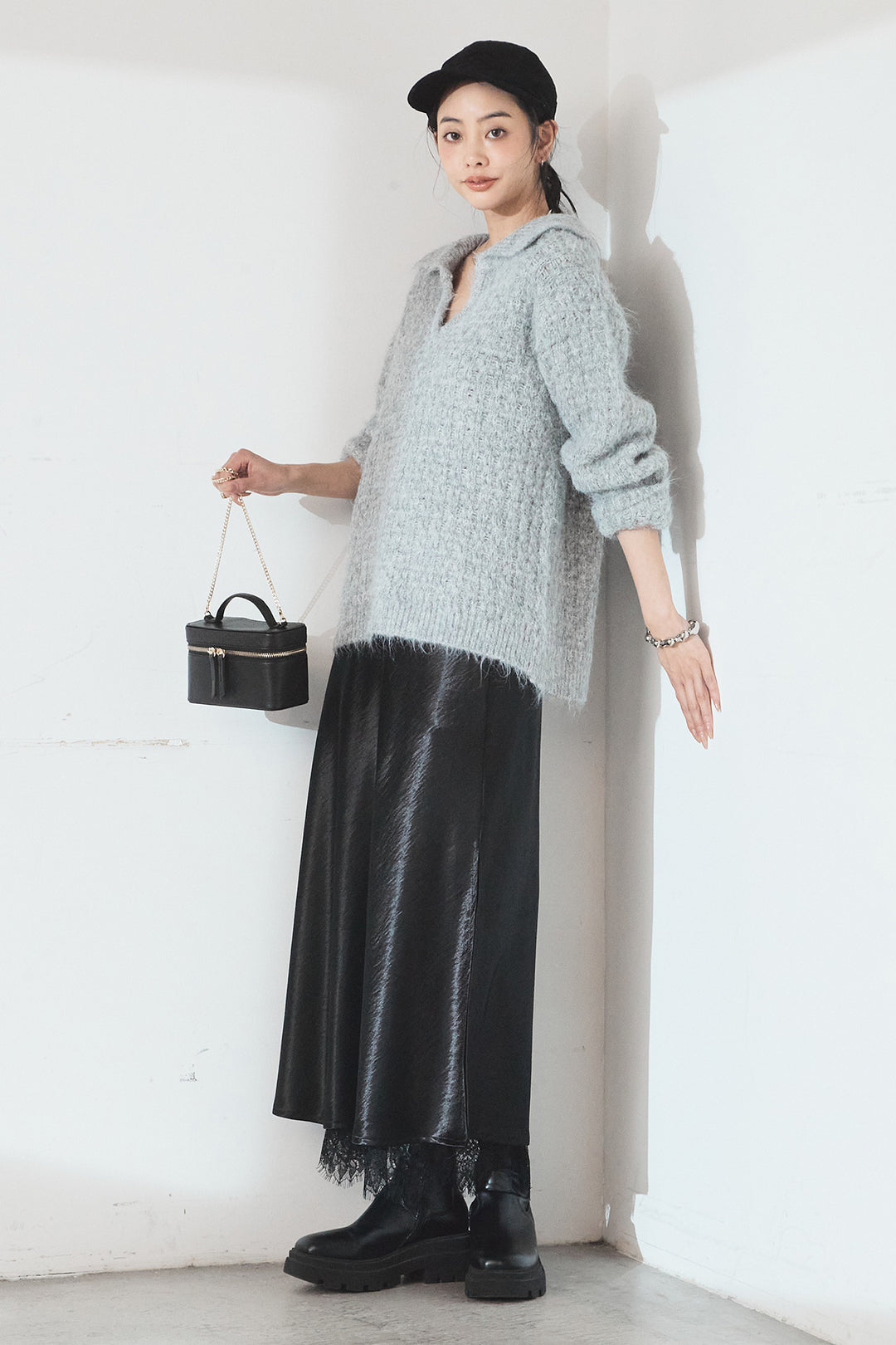 [SET]襟付きVネックニットトップス+裾レースデザインサテンスカート(2set)