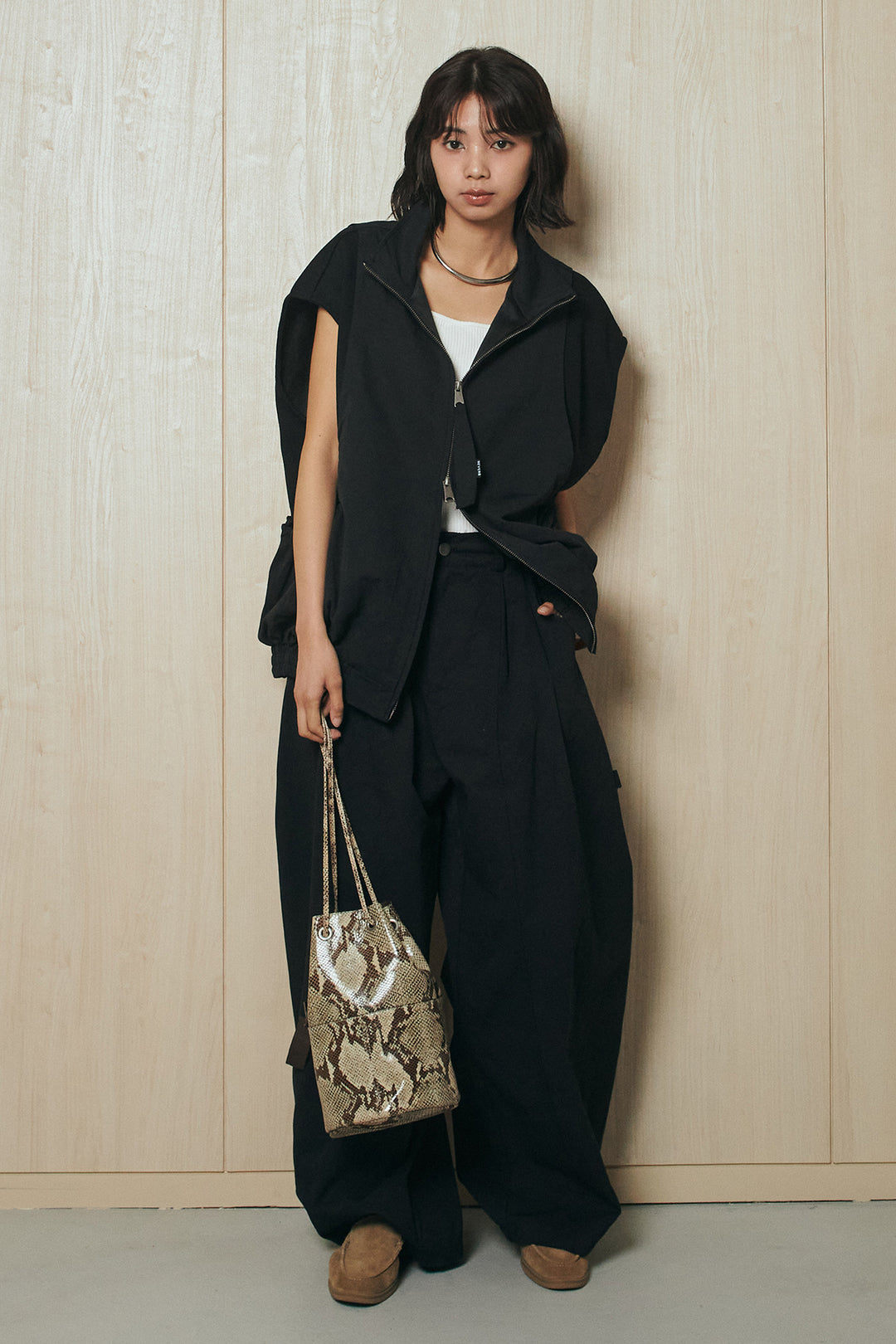 [SET]ショルダー切替スタンドネックジップベスト+コットンポリツータックセンターシームカーブパンツ(2set)