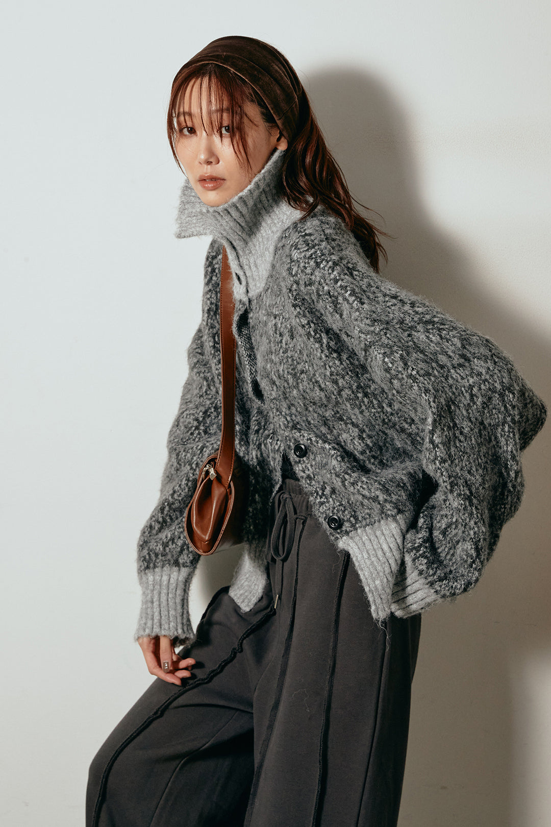 [SET]ハイネックミックスニットトップス+フロントラインデザインワイドスウェットパンツ(2set)