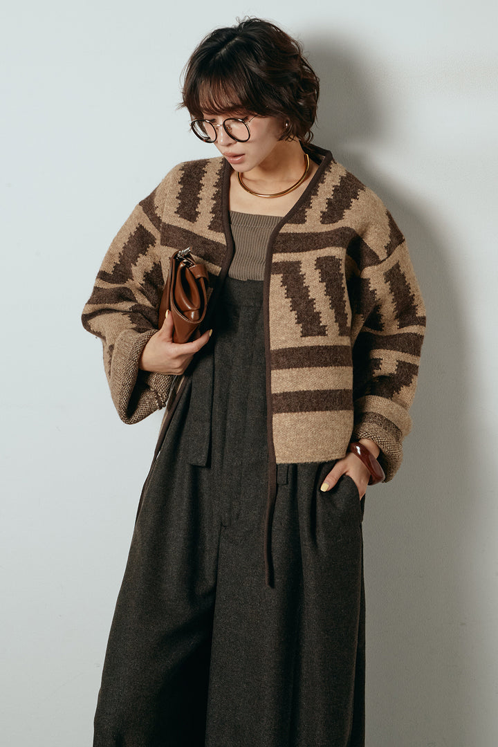 [SET]ノーカラー幾何学模様アウター+ウール混フランネルワイドサロペット(2set)