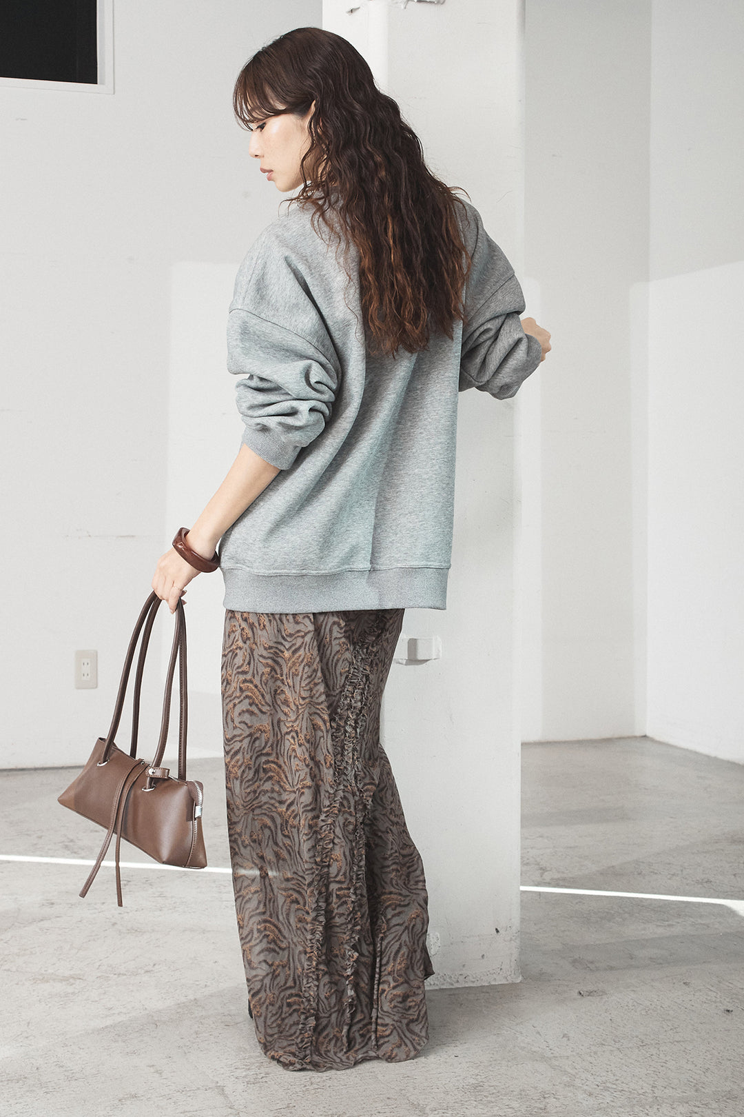 [SET]裏起毛モーニングキャットプリントスウェット+抽象柄ロングスカート(2set)