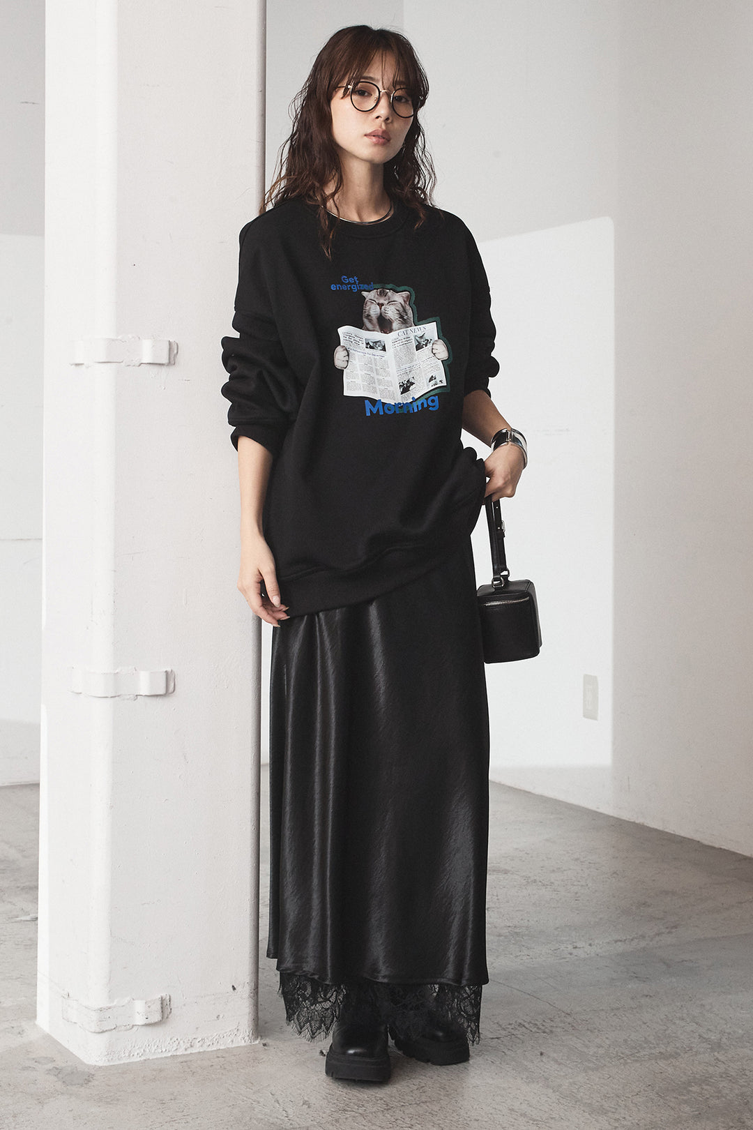 [SET]裏起毛モーニングキャットプリントスウェット+裾レースデザインサテンスカート(2set)