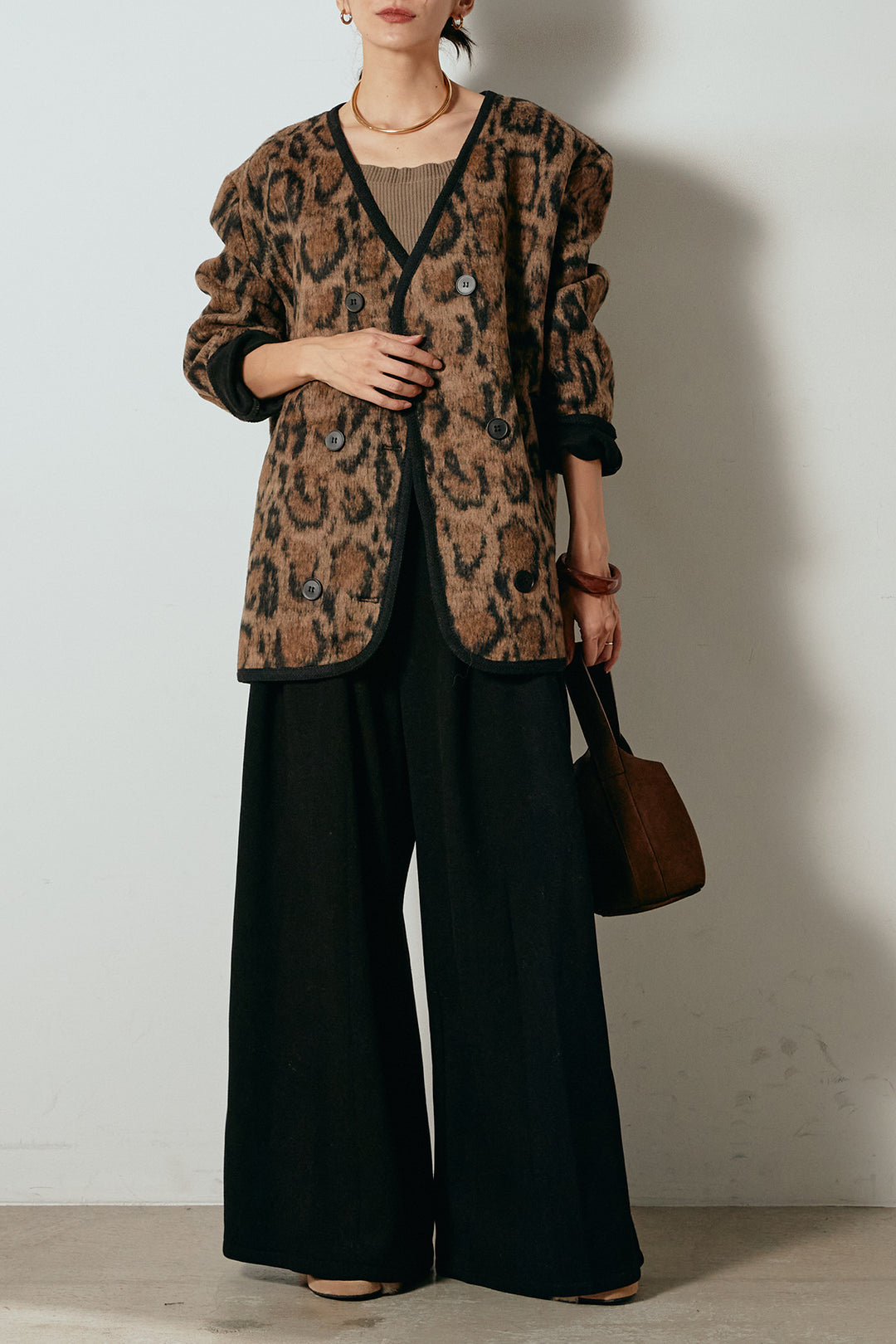 [SET]ノーカラーレオパード柄アウター+フェイクレザー太ベルト付きタックワイドパンツ(2set)
