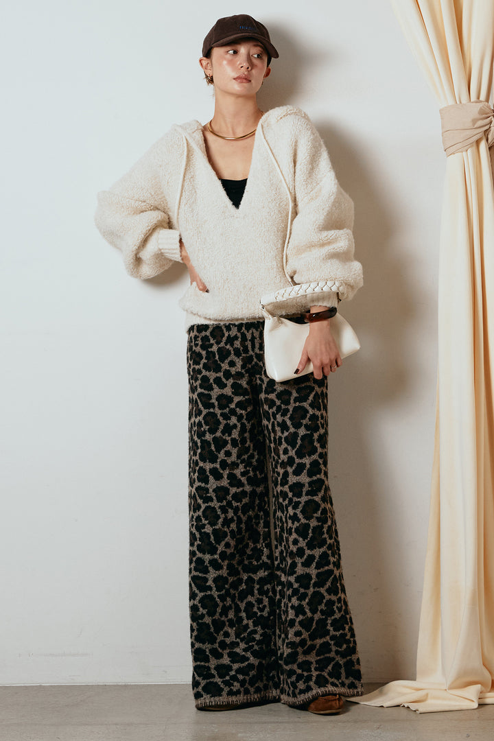 [SET]ブークレキーネックプルオーバー+リラックスレオパード柄ニットパンツ(2set)