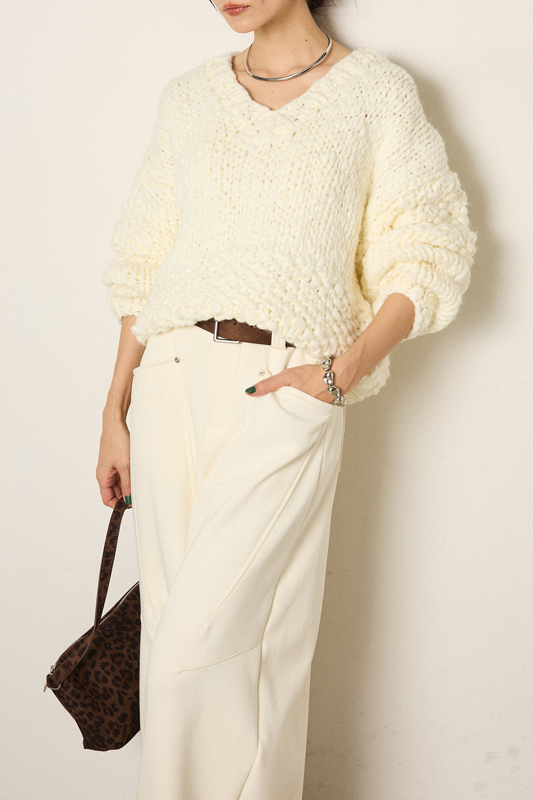 [SET]Vネックハンド編みニットトップス+太ベルト付きスウェットワイドカーブパンツ(2set)