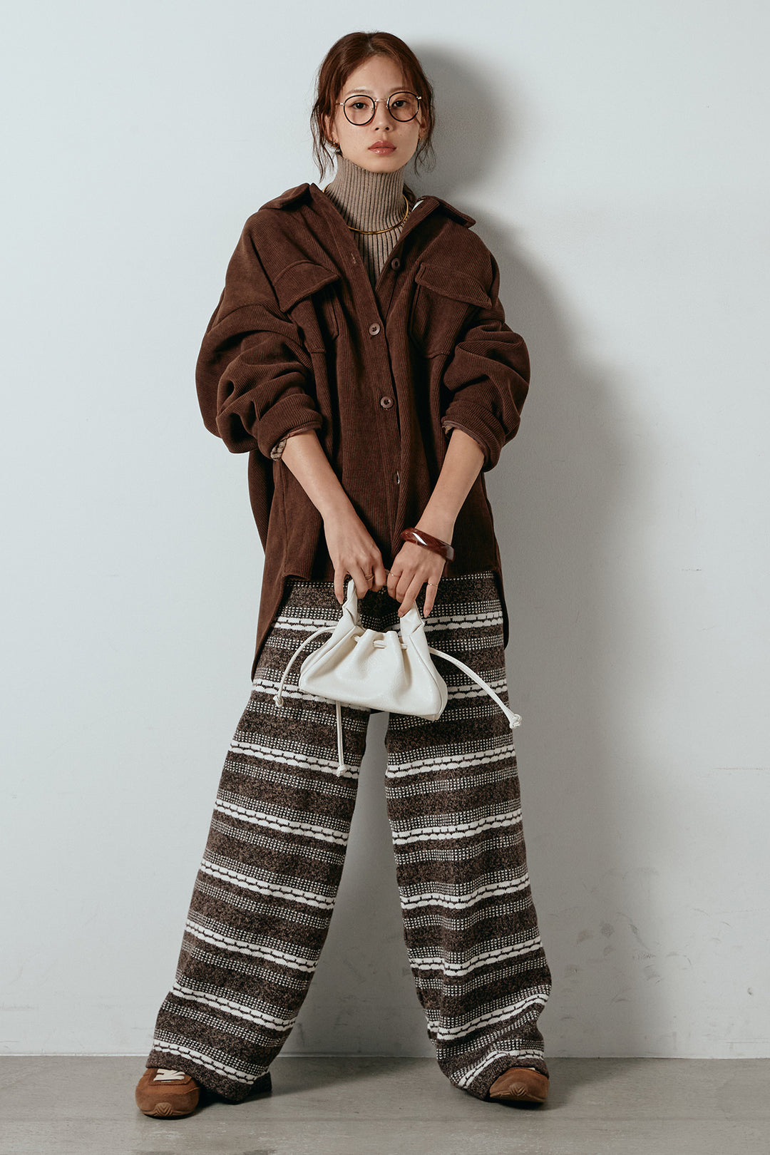 [SET]襟付きコーデュロイポケットシャツ+マルチライン柄リラックスニットパンツ(2set)