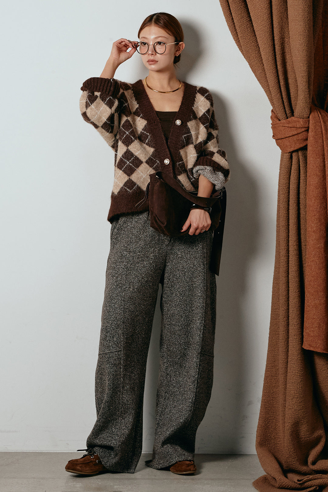 [SET]オーバーサイズ総柄Vネックニットカーディガン+杢ニットフレアパンツ(2set)