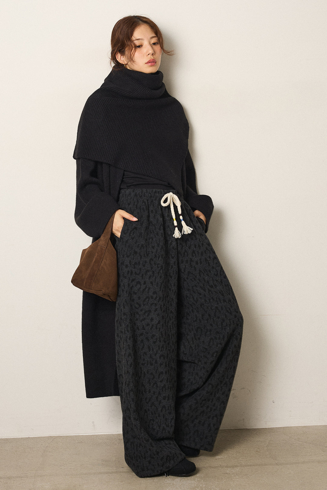 [SET]ケープレイヤードロングカーディガン+レオパードジャガードニットパンツ(2set)
