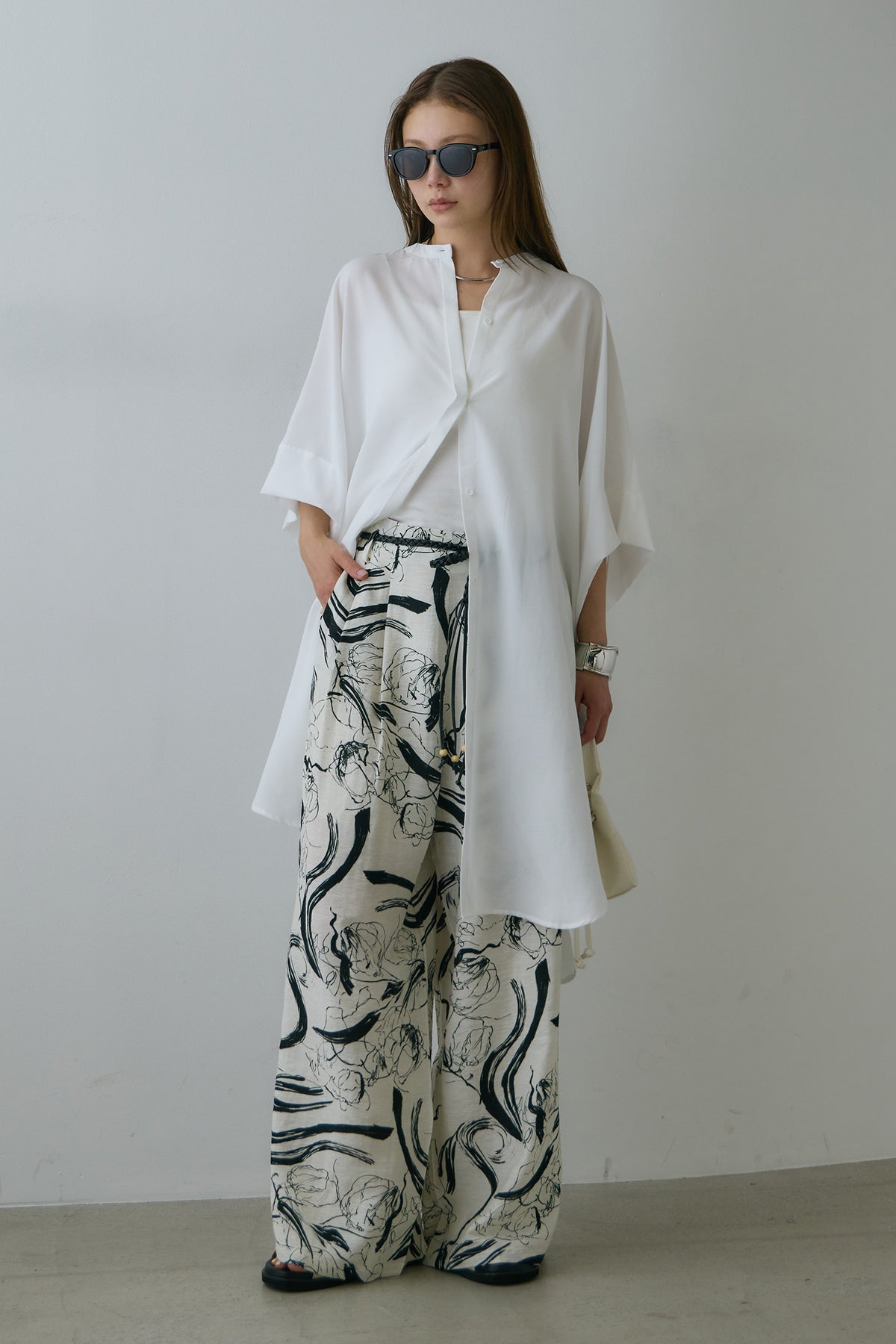 ESICA [SET]ラッフルカラーブラウス+デニムカーゴサロペット(2set) ESICA/エシカ][SET]ラッフルカラーブラウス+デニムカーゴ