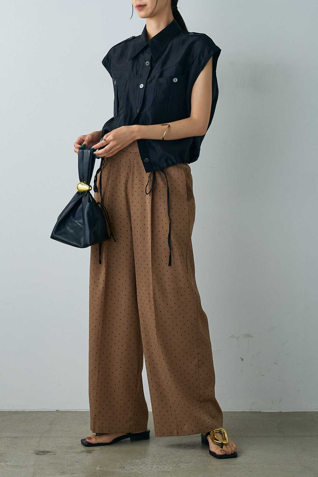 [SET]襟付きウエスト絞りシアーシャツ+ジョーゼットドットプリントストレートパンツ(2set)