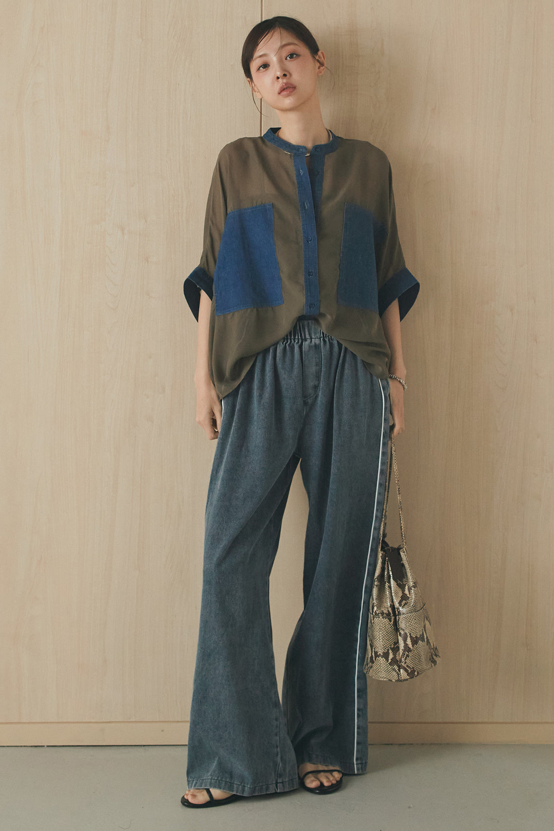 [SET]デニムライクビッグツーポケシアーシャツ+ドロストサイドラインデニムパンツ(2set)