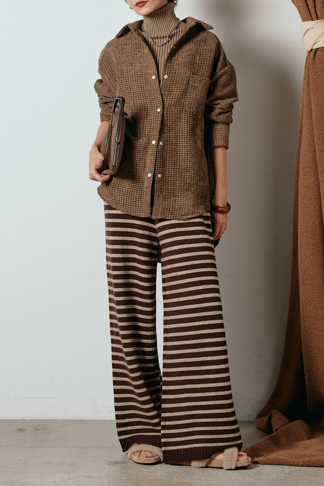 [SET]ルーズクラッシュツイルシャツ+ボーダーリラックスニットパンツ(2set)