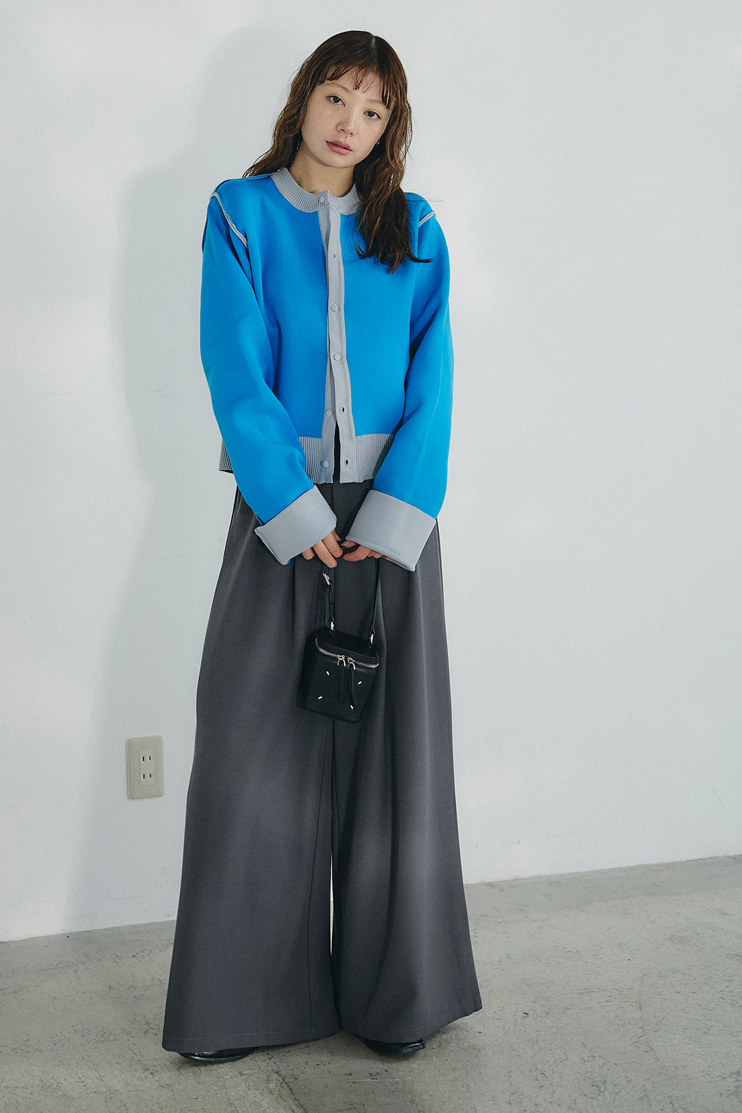 [SET]リバーシブル配色ニットカーディガン+ベルト付きツータックワイドパンツ(2set)