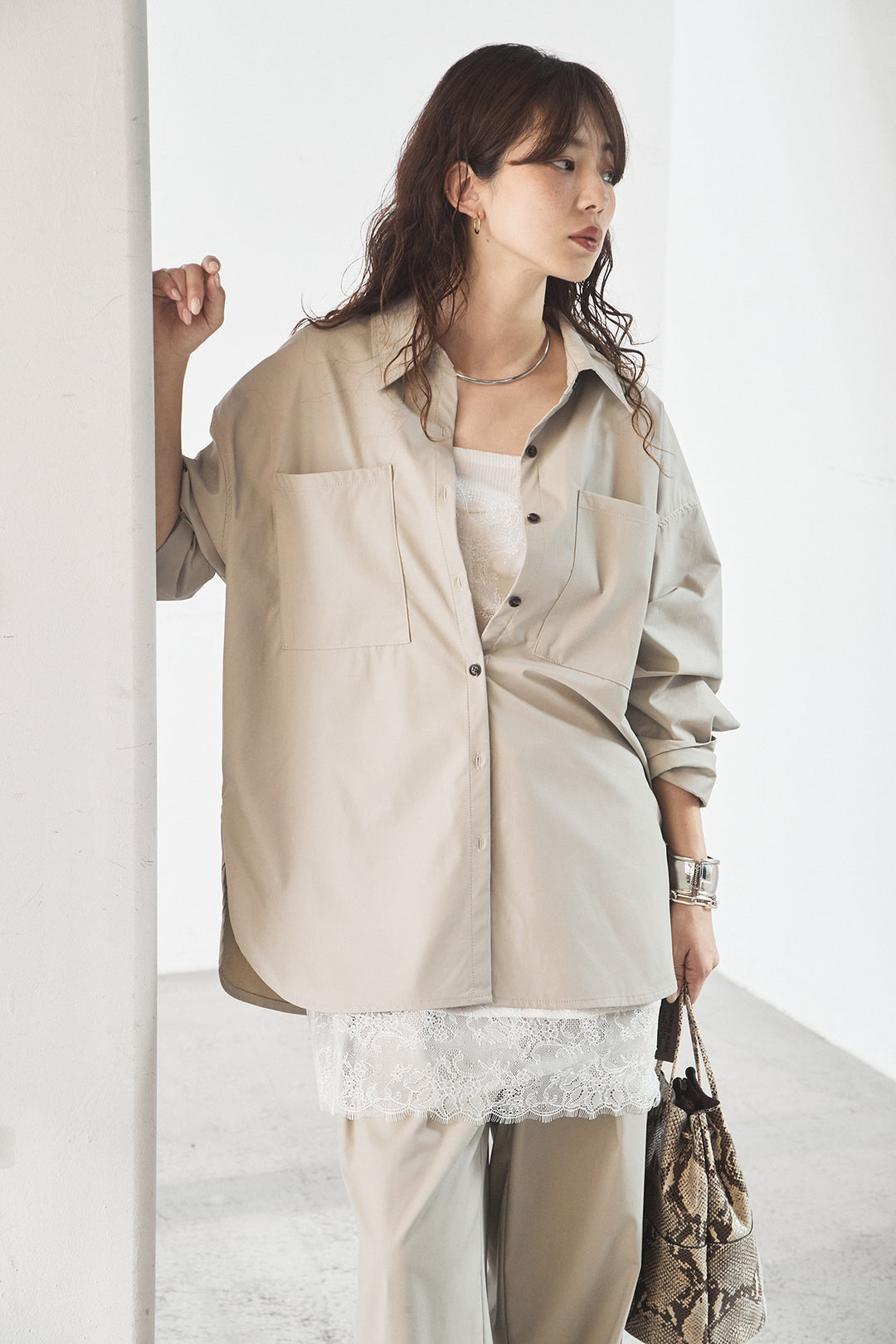 [SET]ウォッシャブルエコレザービックカフスシャツ+ウォッシャブルエコレザータックパンツ(2set)