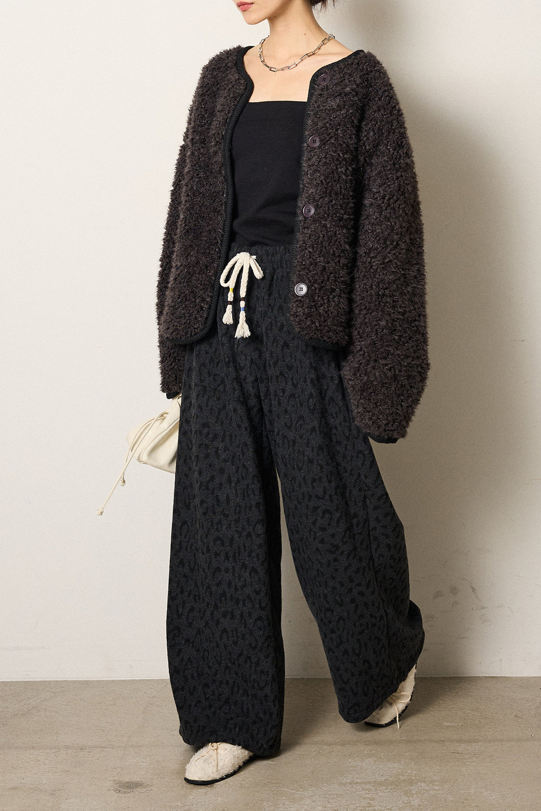 [SET]ノーカラー裏地レオパードボアアウター+レオパードジャガードニットパンツ(2set)