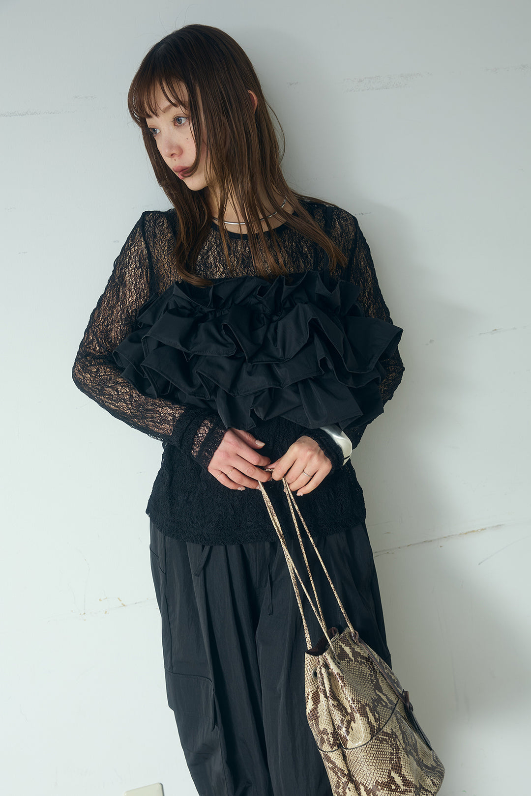 [SET]ストレッチレースクルーネックインナー+撥水フリルビスチェ+撥水ジョガーパンツ(3set)