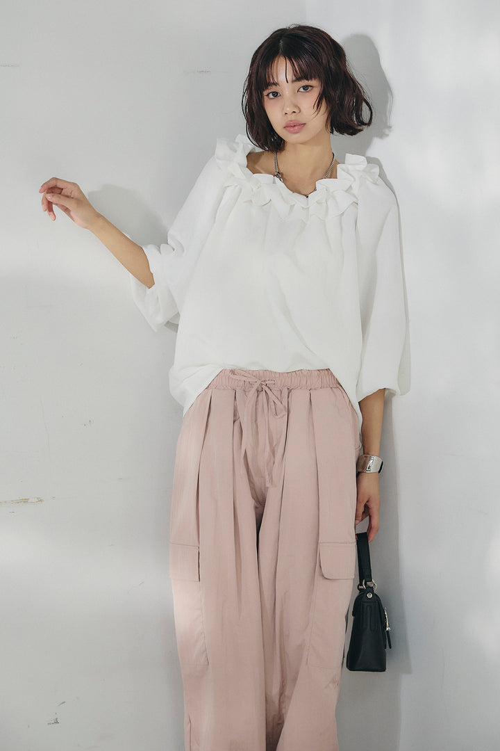 [SET]ネックフリルデザインブラウス+撥水ジョガーパンツ(2set)