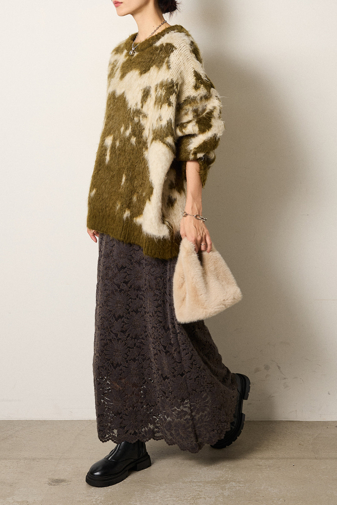 [SET]モヘアタッチマーブルニット+花柄刺繍ベロアフレアスカート(2set)