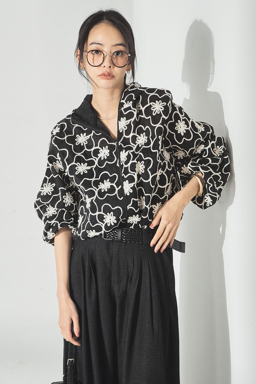 [SET]シアーフラワーフードブルゾン+編みベルト付きウエストタックワイドパンツ(2set)