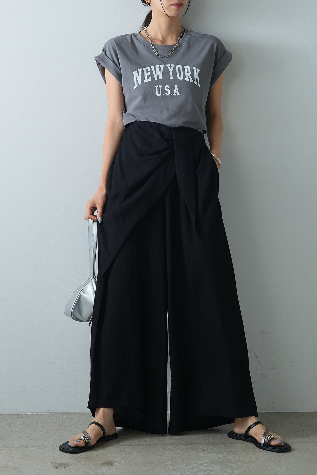 [SET]ショート丈NEWYORKロゴTシャツ+ねじりデザインワイドパンツ(2set)