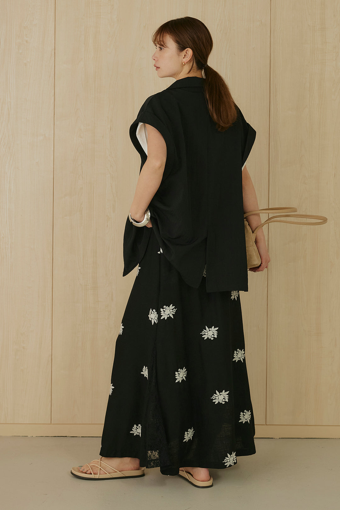 [SET]リネンライクテーラードワイドジレ+接触冷感ラウンドヘムプリントプルオーバー+レースコンビフラワー刺繍柄スカート(3set)