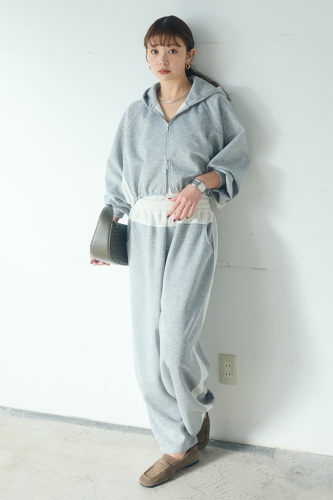 [SET]ドルマンショートフーディー+異素材切り替えスウェットパンツ(2set)