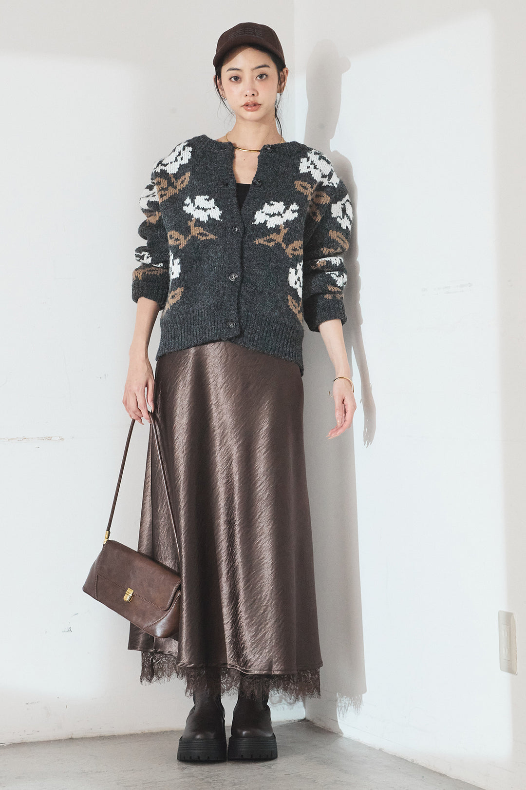 [SET]花柄ジャガードニットカーディガン+裾レースデザインサテンスカート(2set)