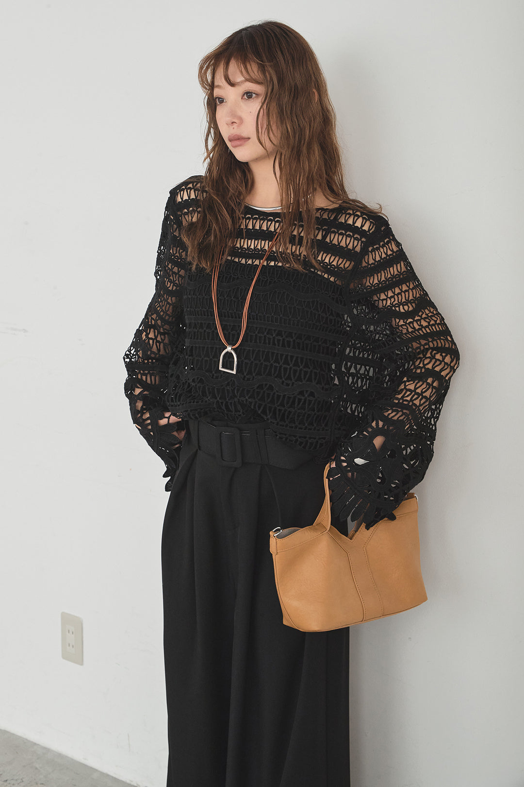 [SET]裾デザインメッシュプルオーバー+ベルト付きツータックワイドパンツ(2set)