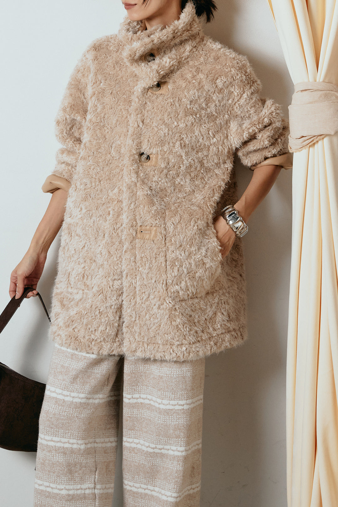 [SET]リバーシブルボアアウター+マルチライン柄リラックスニットパンツ(2set)