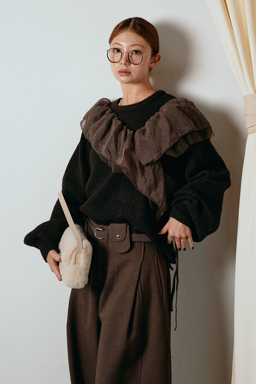 [SET]アシンメトリーフリルニットトップス+ポーチベルト付きカーブパンツ(2set)