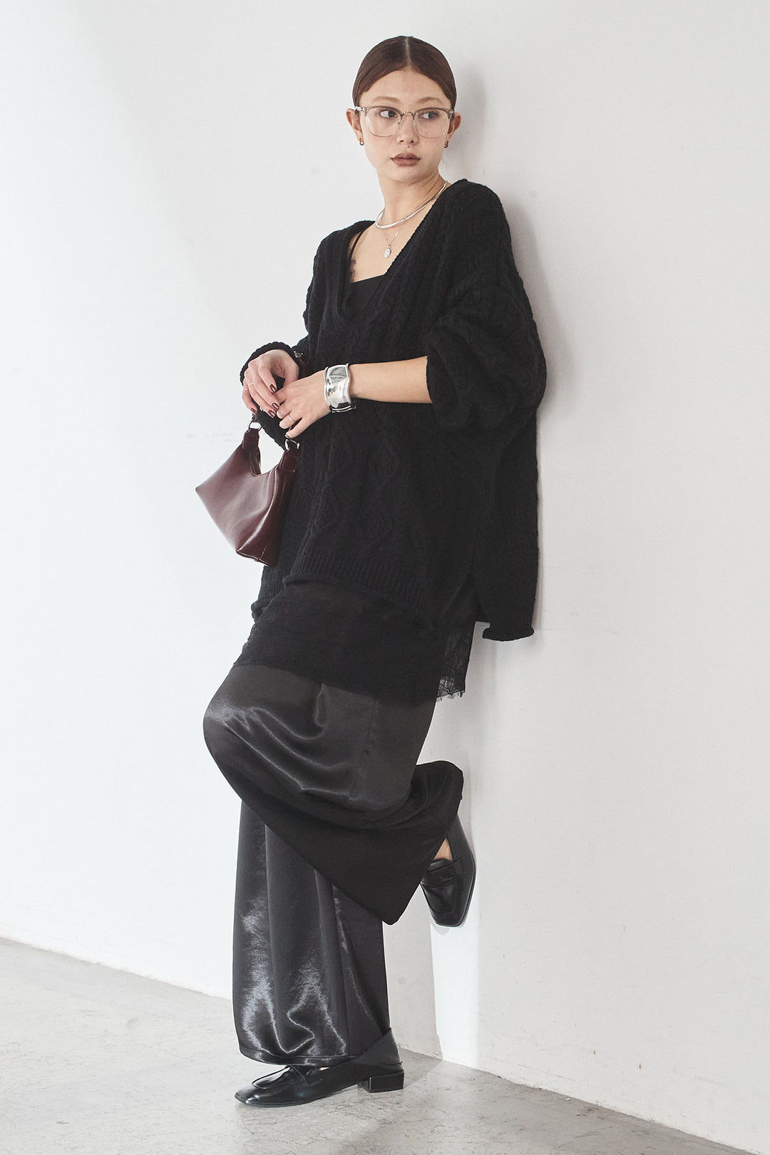 [SET]ケーブルVニットセーター+サテンタックワイドパンツ(2set)