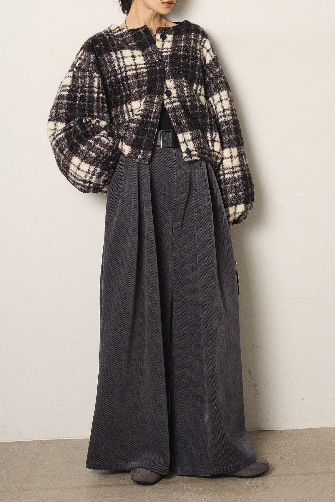 [SET]ノーカラーチェック柄ボアブルゾン+ベルトループコーデュロイワイドパンツ(2set)