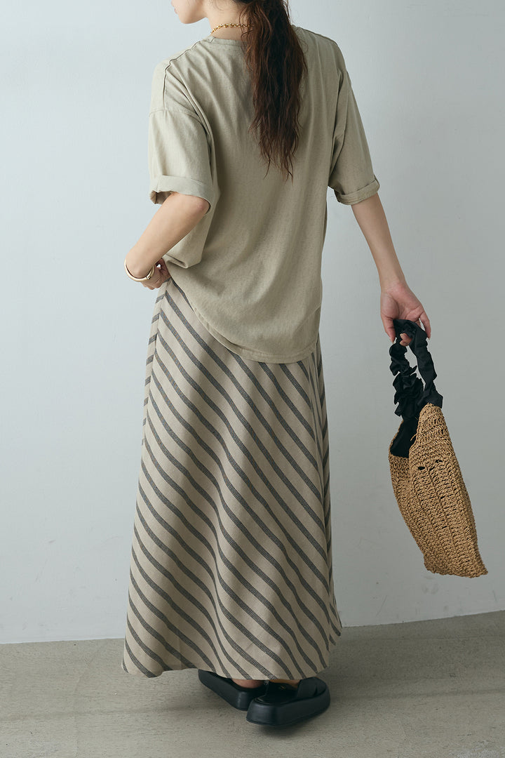 [SET]ニュースペーパーグラフィックTシャツ+ベルト付き斜めライン柄スカート(2set)