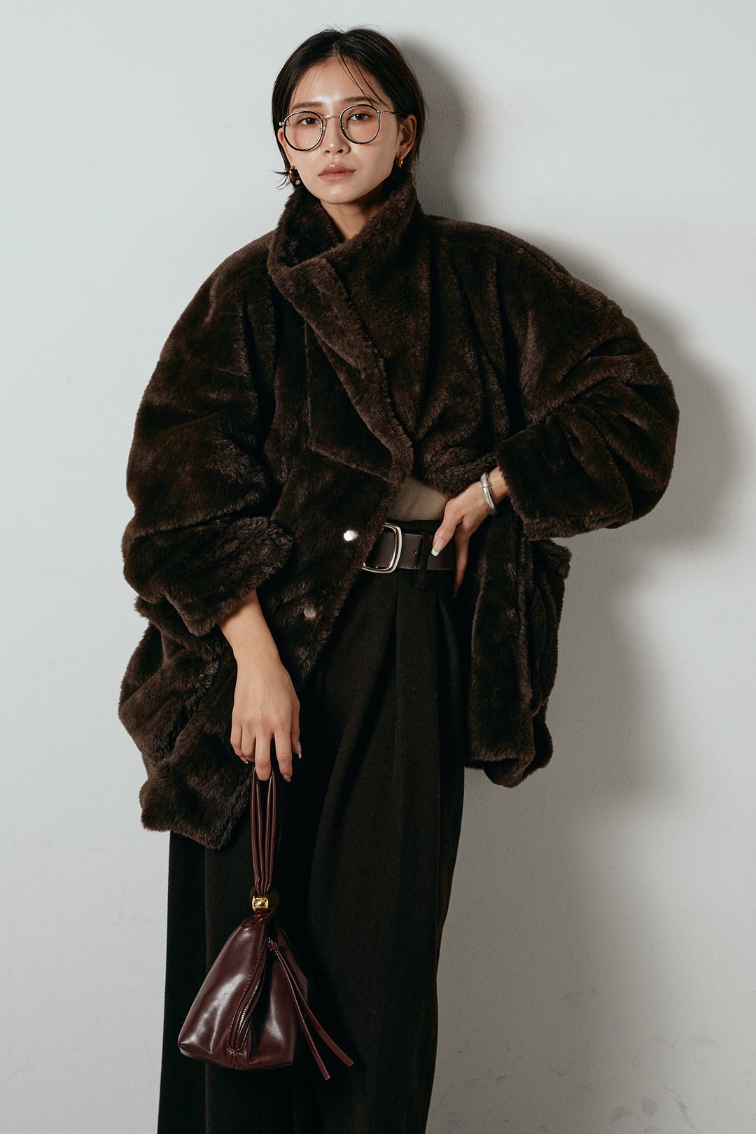 [SET]スタンドネックファーコート+フェイクレザー太ベルト付きタックワイドパンツ(2set)