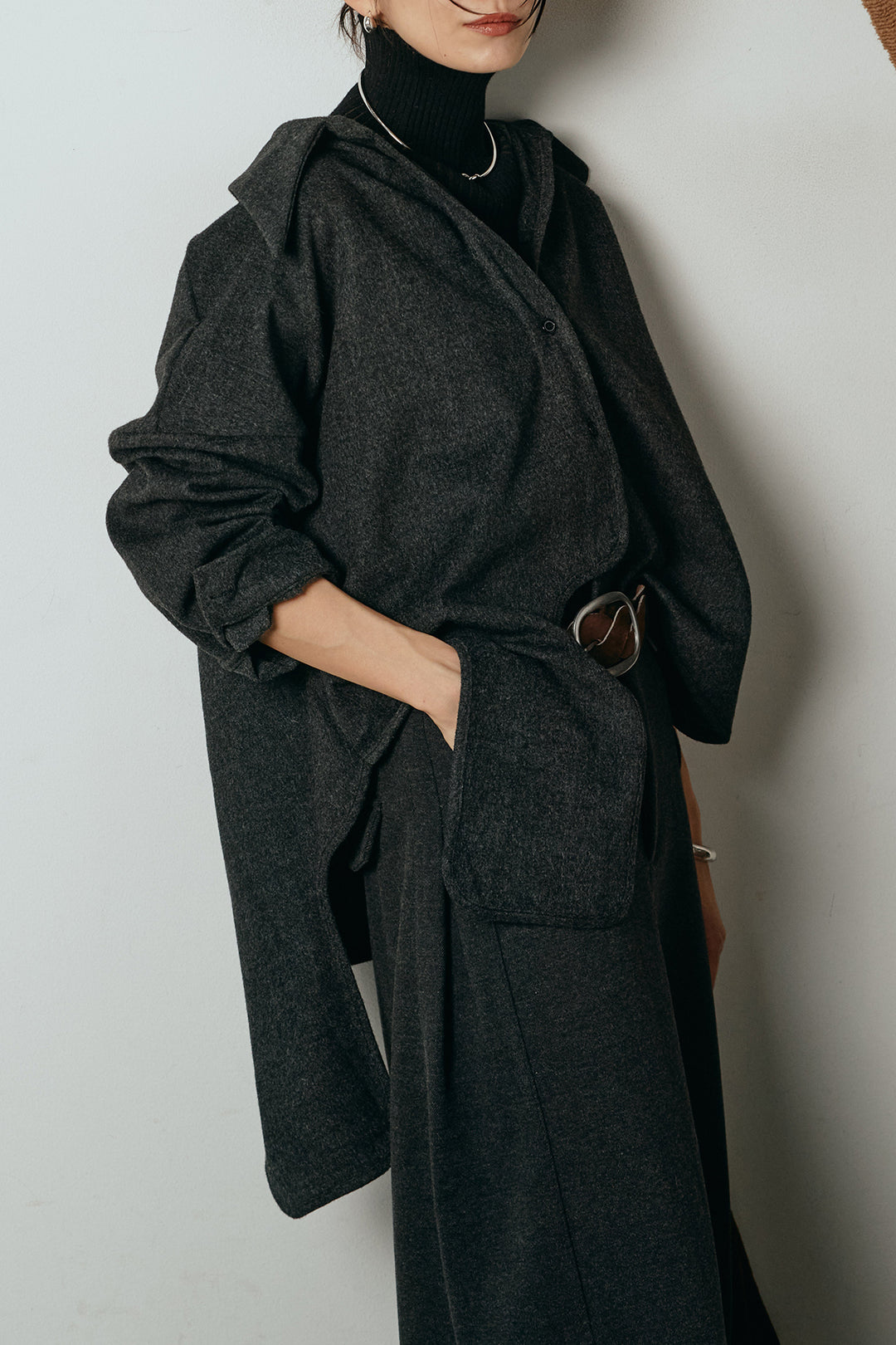 [SET]裾アシンメトリーデザインシャツ+編みベルト付きワイドパンツ+リブニットシームレスタートルプルオーバー(3set)