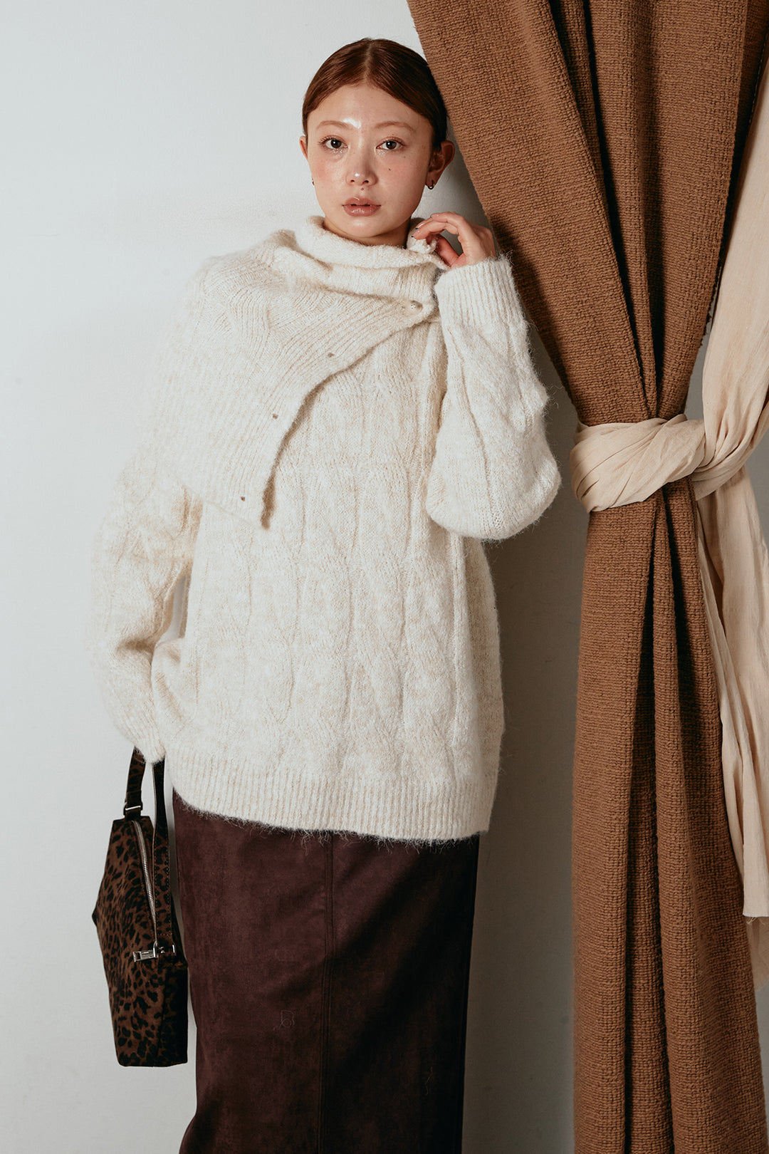 [SET]ケープデザインケーブルニットトップス+スウェードライク裾フリンジスカート(2set)