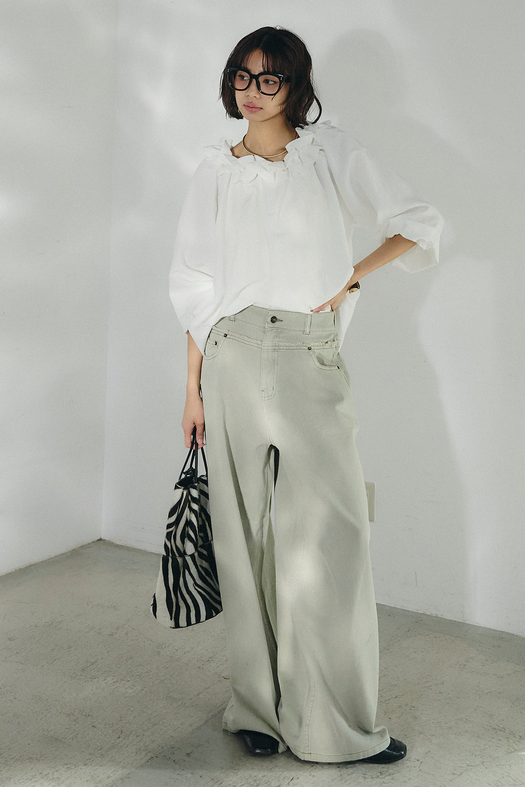 [SET]ネックフリルデザインブラウス+ウエスト裁ち切りデニムワイドパンツ(2set)