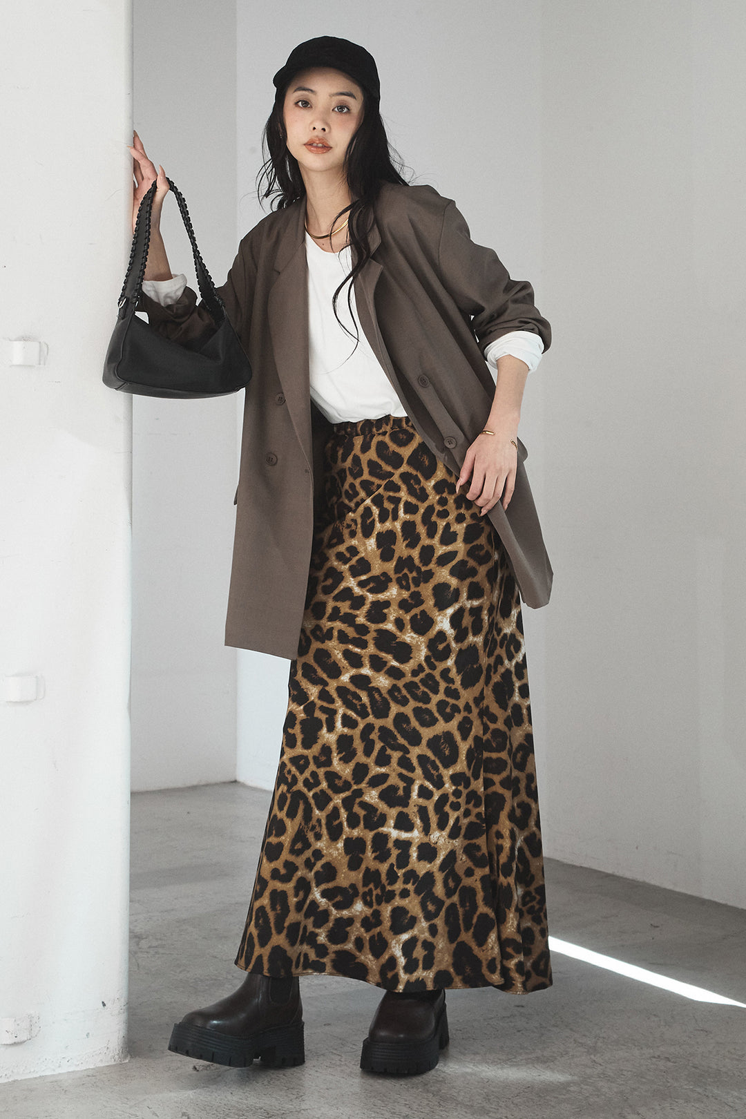 [SET]ルーズシルエットダブルテーラードジャケット+ストレッチロングTシャツ+レオパードサテンナロースカート(3set)