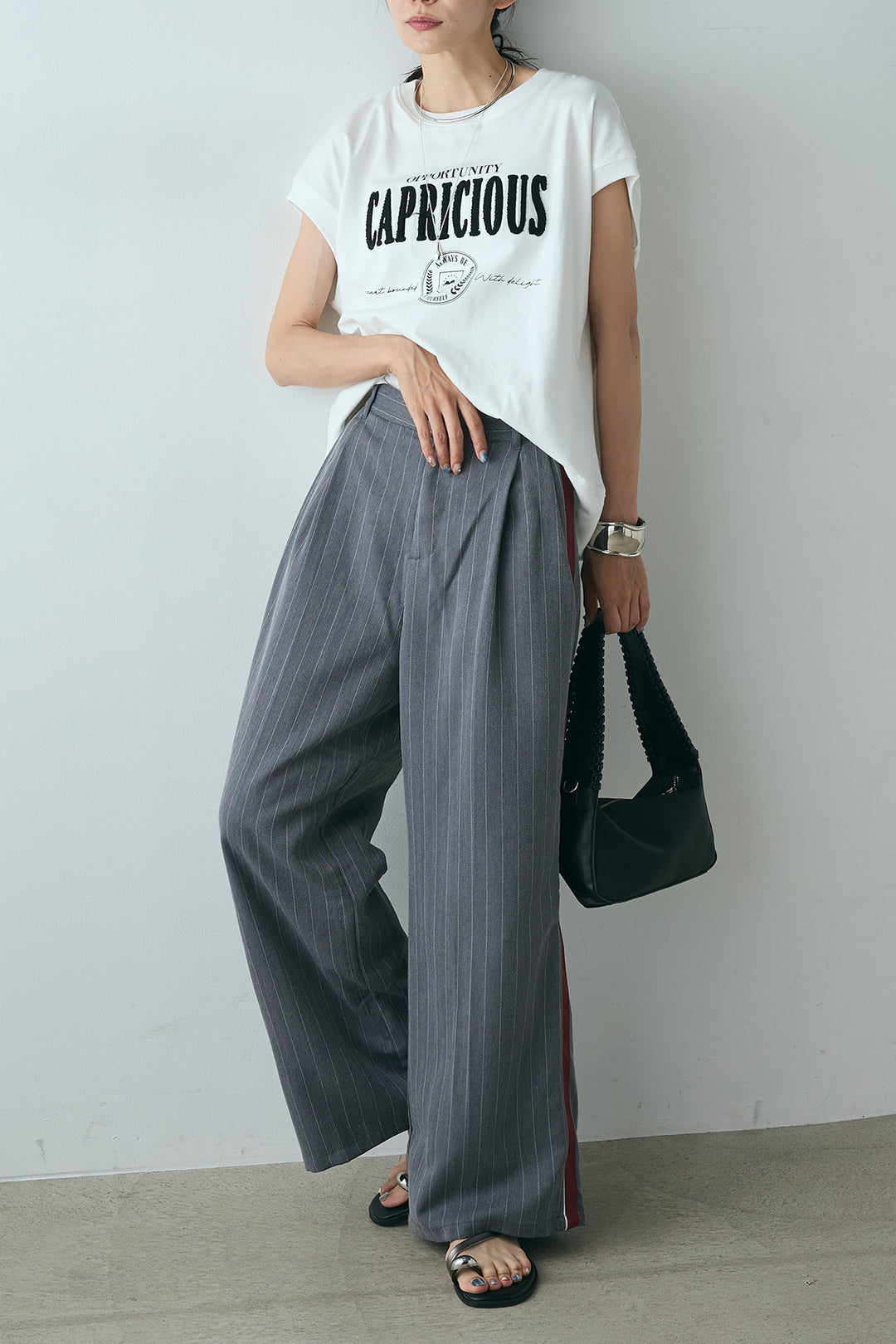 [SET]サガラ刺繍フレンチスリーブTシャツ+ピンストライプサイドラインワイドパンツ(2set)