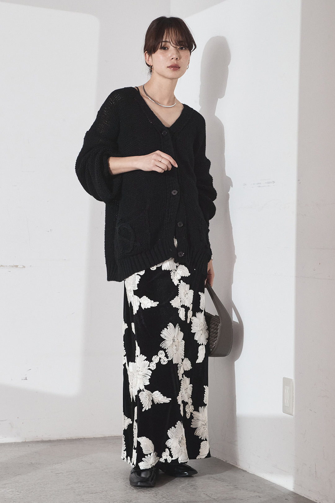 [SET]コード刺繍リラックスニットカーディガン+フラワー刺繍ワイドスカート(2set)