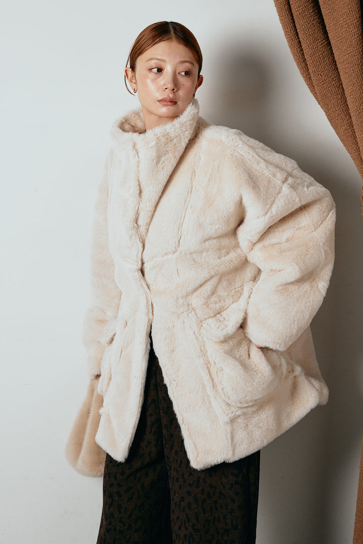 スタンドネックファーコート