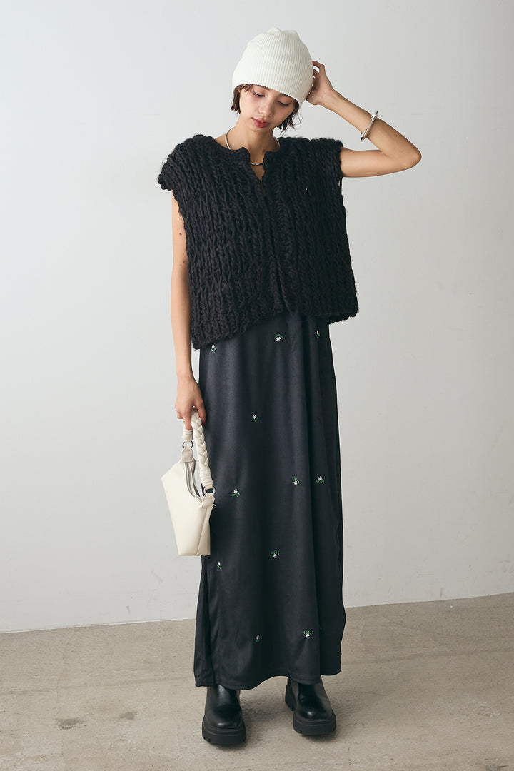 [SET]ハンドニットロービングベスト+小花刺繍ベロアキャミワンピース(2set)