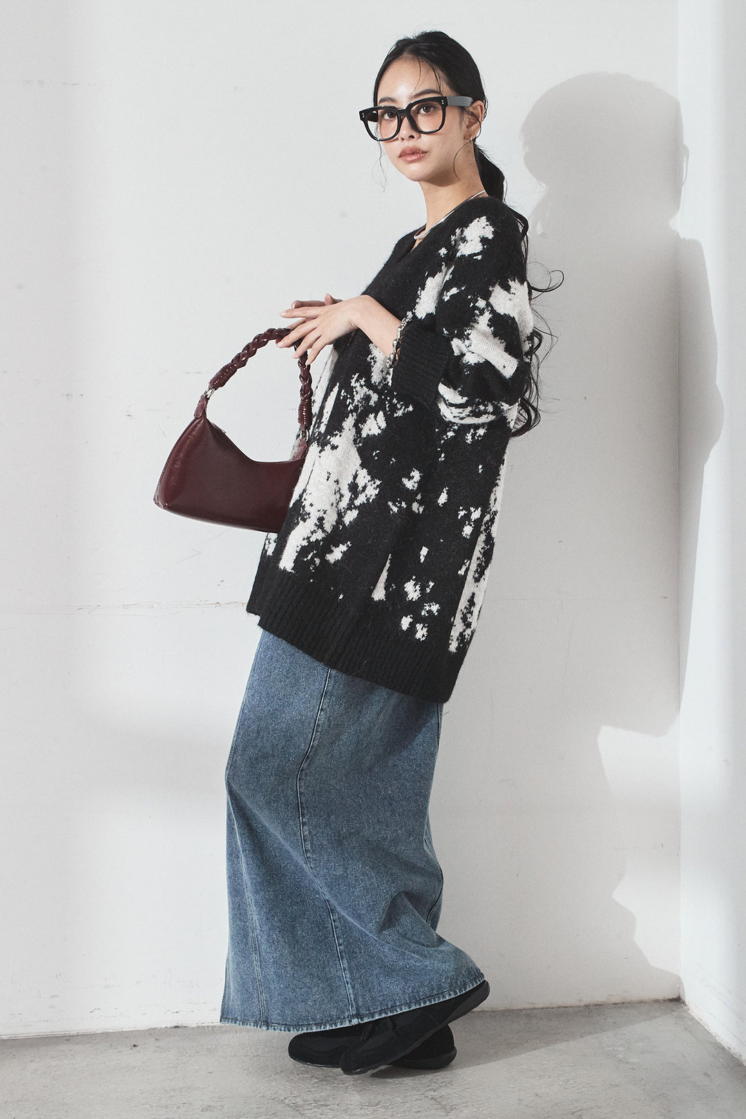 [SET]アブストラクト柄ニットプルオーバー+フロントジップデニムスカート(2set)