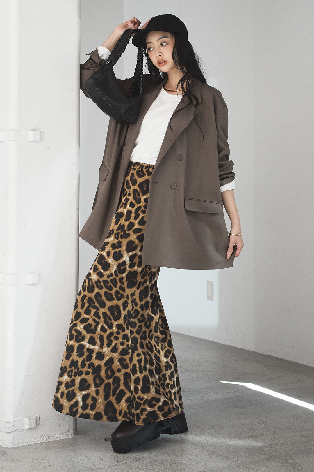 [SET]ルーズシルエットダブルテーラードジャケット+ストレッチロングTシャツ+レオパードサテンナロースカート(3set)